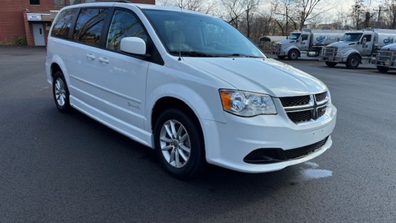 Used 2015 Dodge Grand Caravan SXT with VIN 2C4RDGCG2FR567807 for sale in Eugene, OR